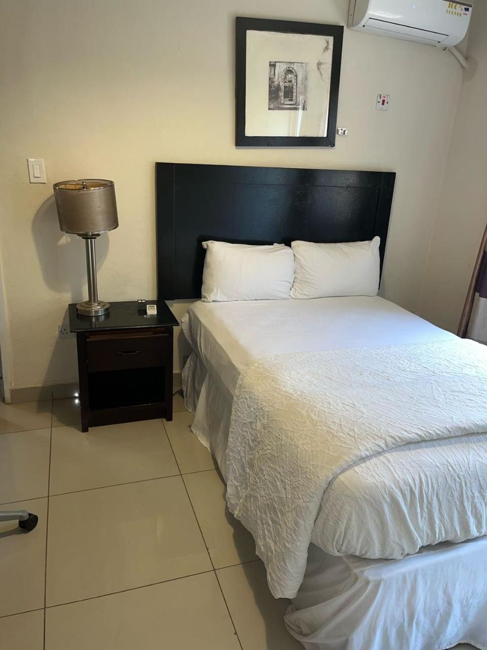 Wilber Lodge Freetown Extérieur photo